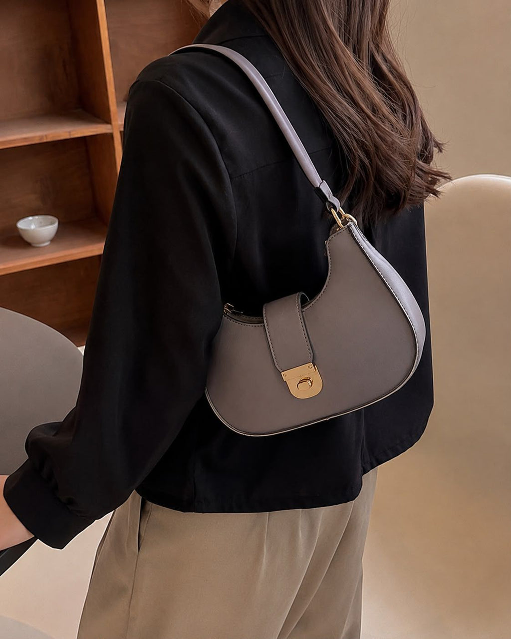 Premium Edition Half-Moon Handbag – Luxury Daily Essential